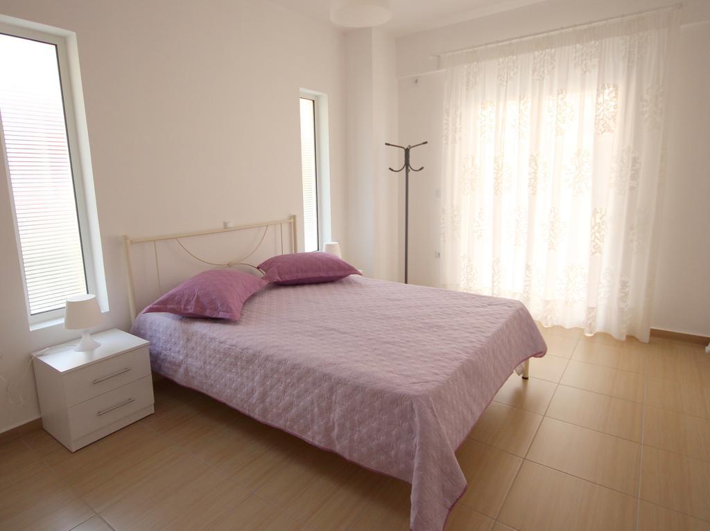 Nefeli Apartments Sarandë Eksteriør billede