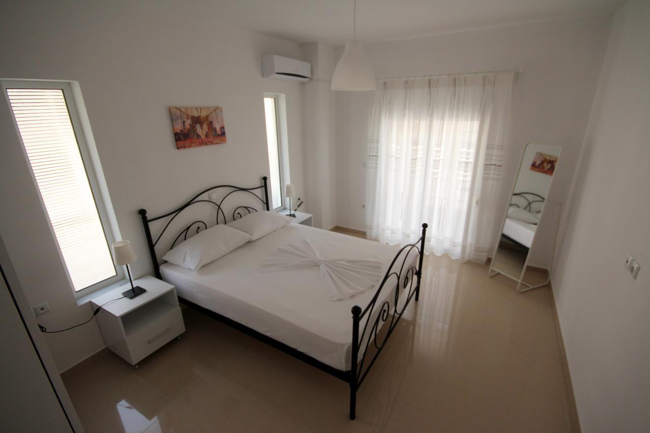Nefeli Apartments Sarandë Eksteriør billede