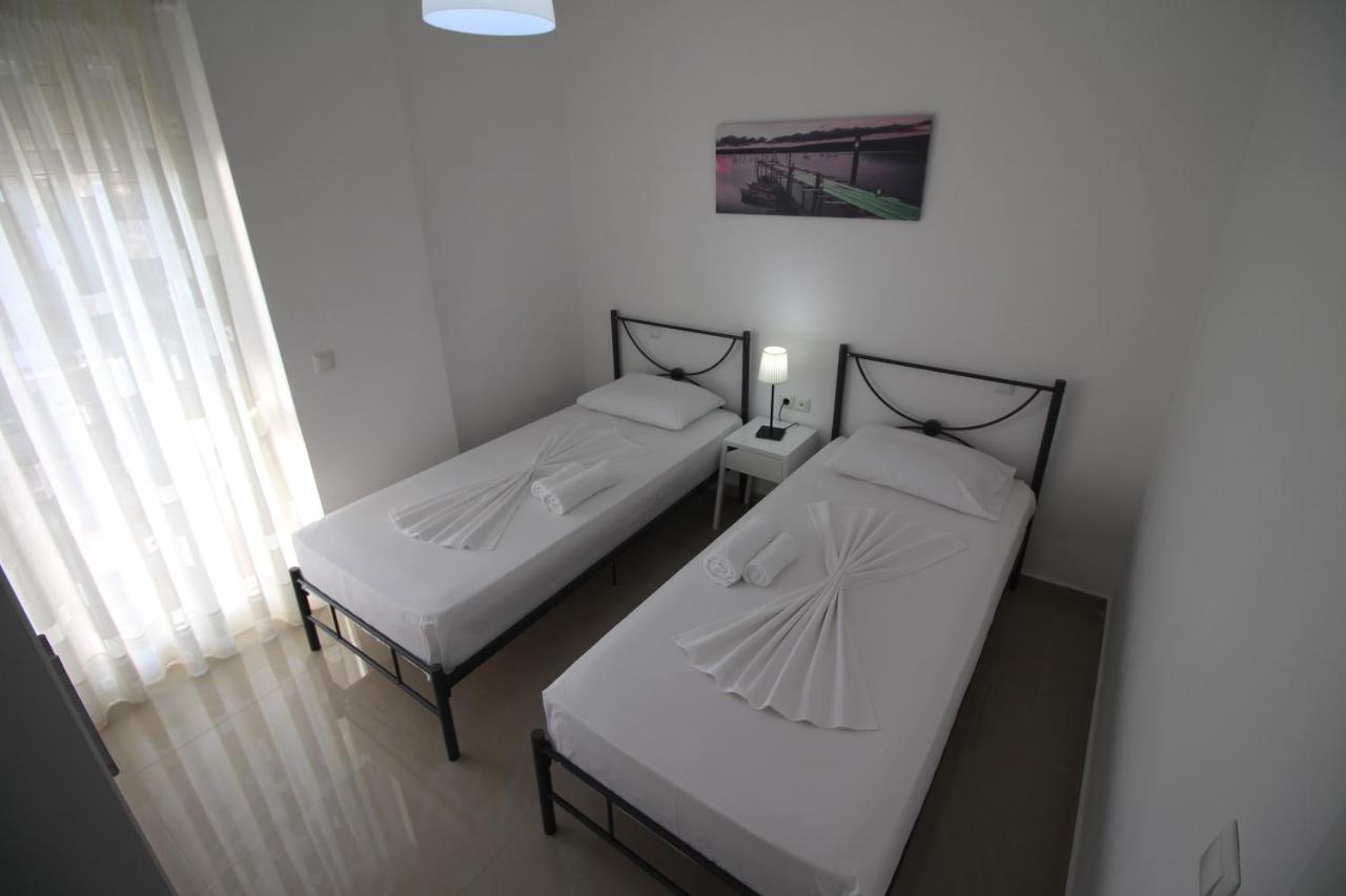 Nefeli Apartments Sarandë Eksteriør billede